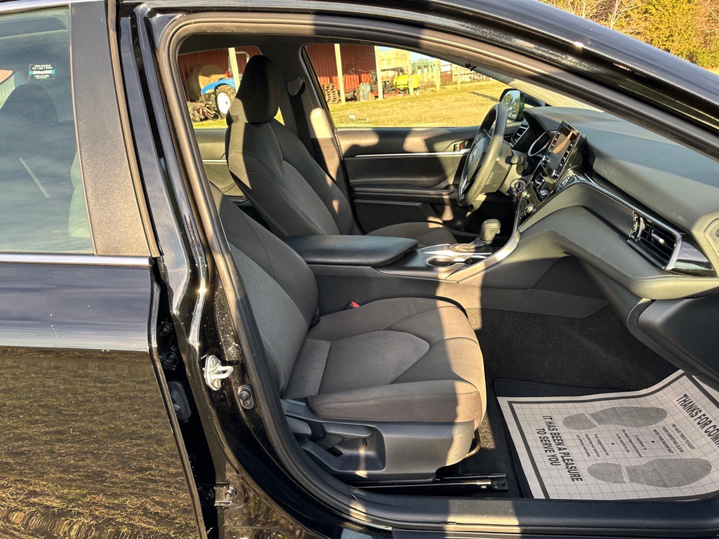 2023 Toyota Camry Image 16