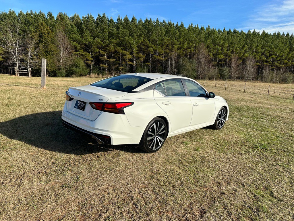 2021 Nissan Altima Image 4