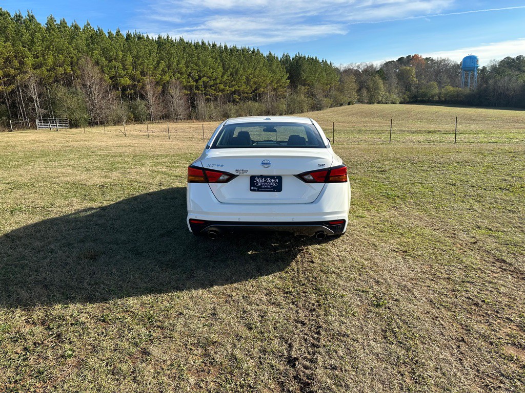 2021 Nissan Altima Image 6