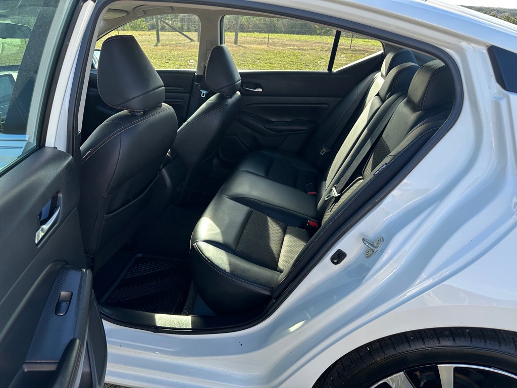 2021 Nissan Altima Image 13