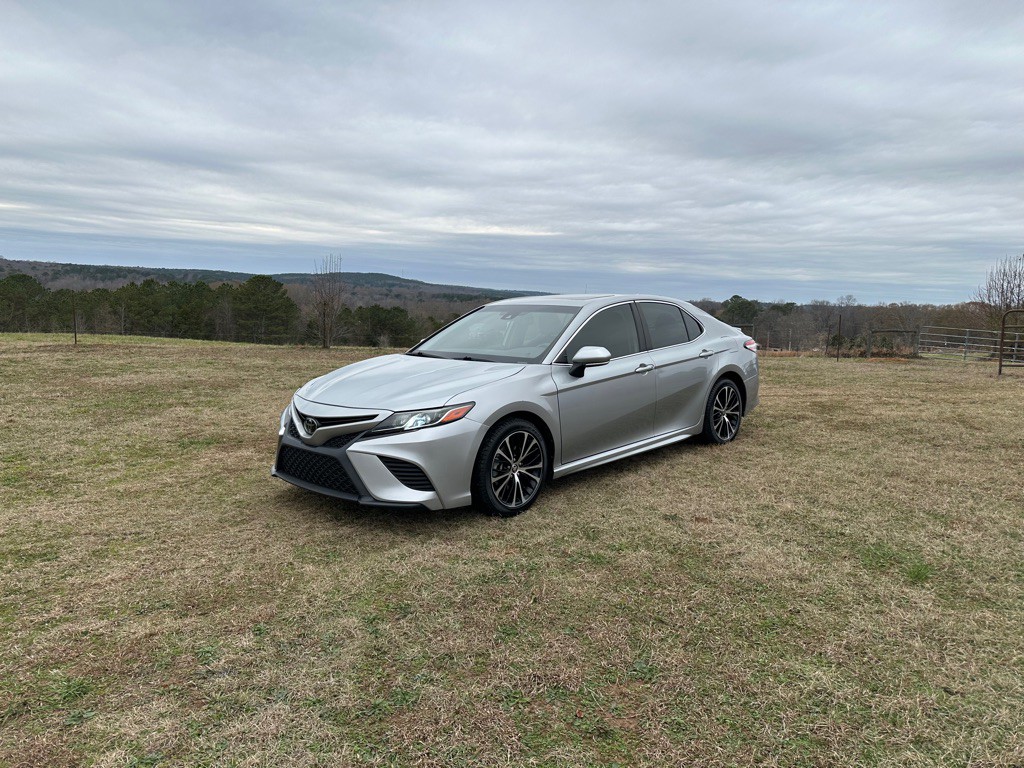 2020 Toyota Camry Image 1