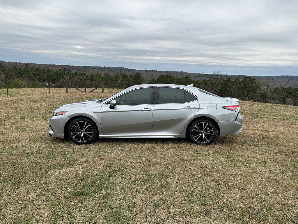 2020 Toyota Camry Image 7