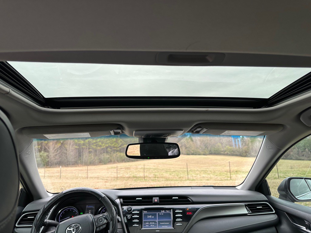 2020 Toyota Camry Image 16