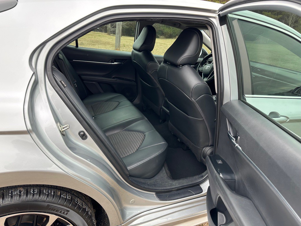 2020 Toyota Camry Image 19