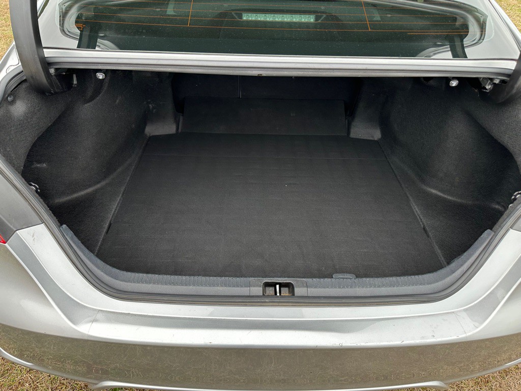 2020 Toyota Camry Image 20