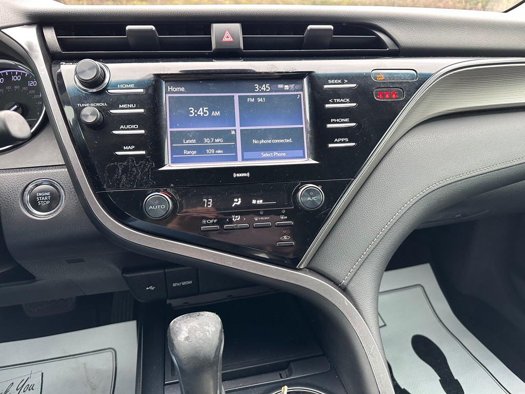 2020 Toyota Camry Image 21