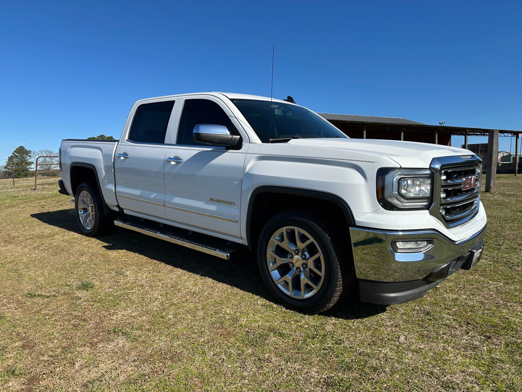 2017 GMC Sierra Image 2