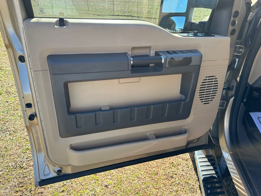2012 Ford F-250 Image 11
