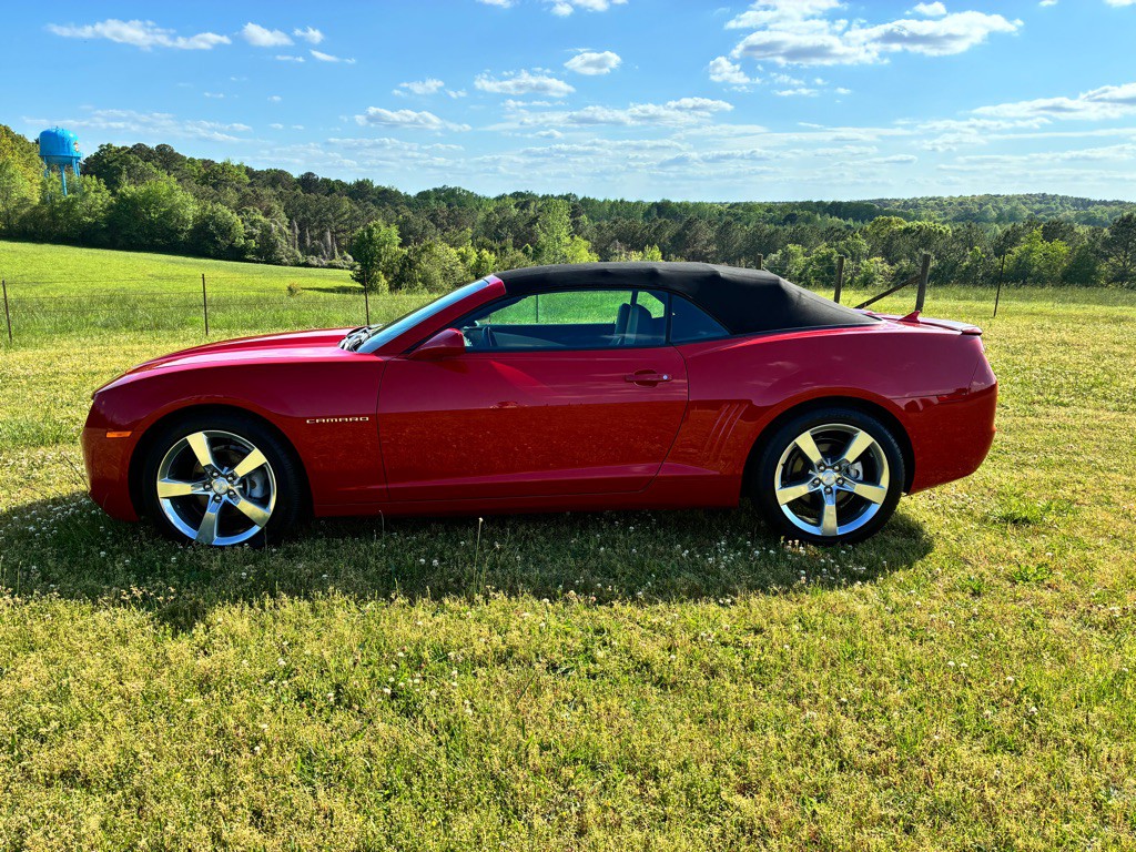 2011 Chevrolet Camaro Image 1