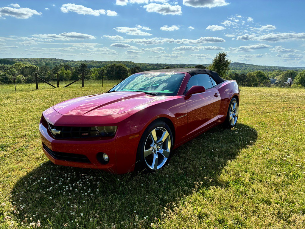 2011 Chevrolet Camaro Image 2