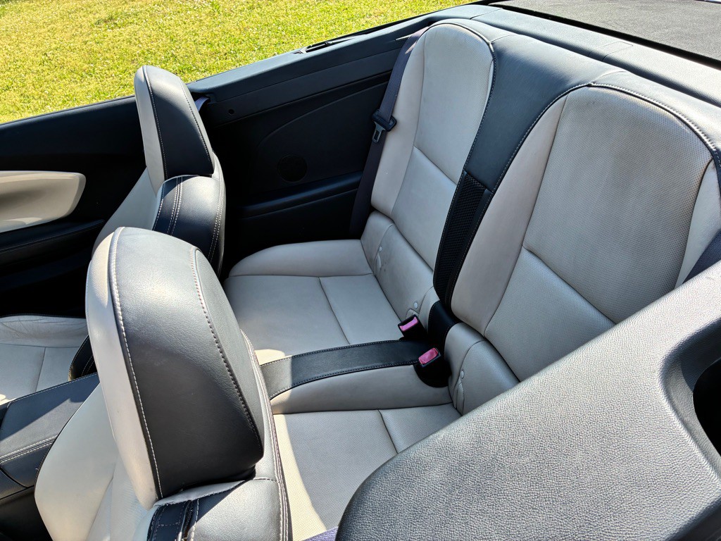 2011 Chevrolet Camaro Image 17