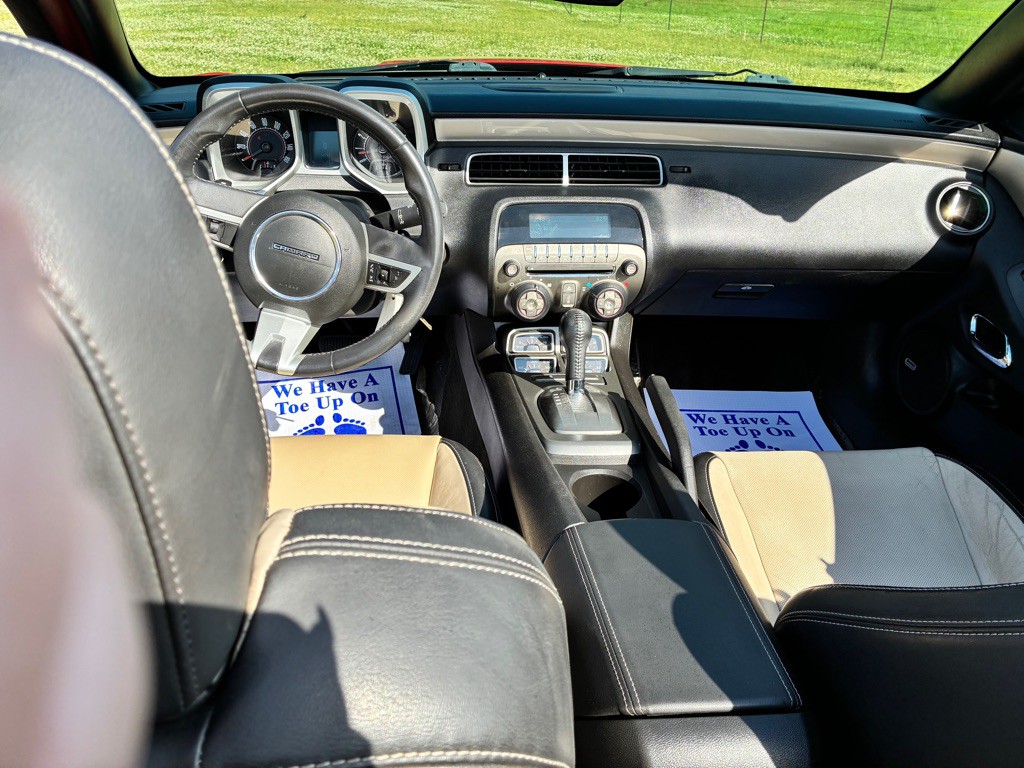 2011 Chevrolet Camaro Image 18