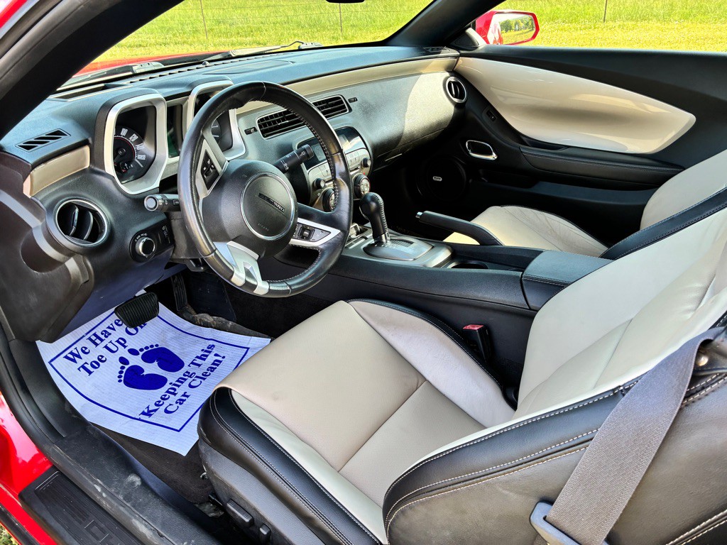 2011 Chevrolet Camaro Image 20