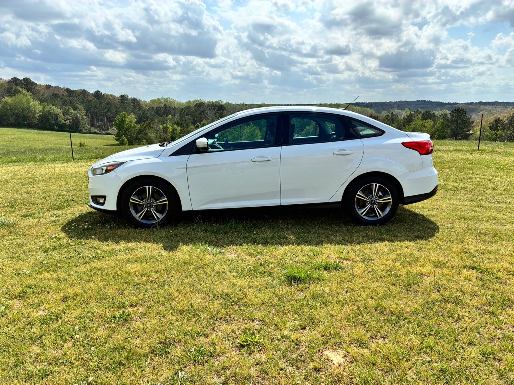 2017 Ford Focus Image 3
