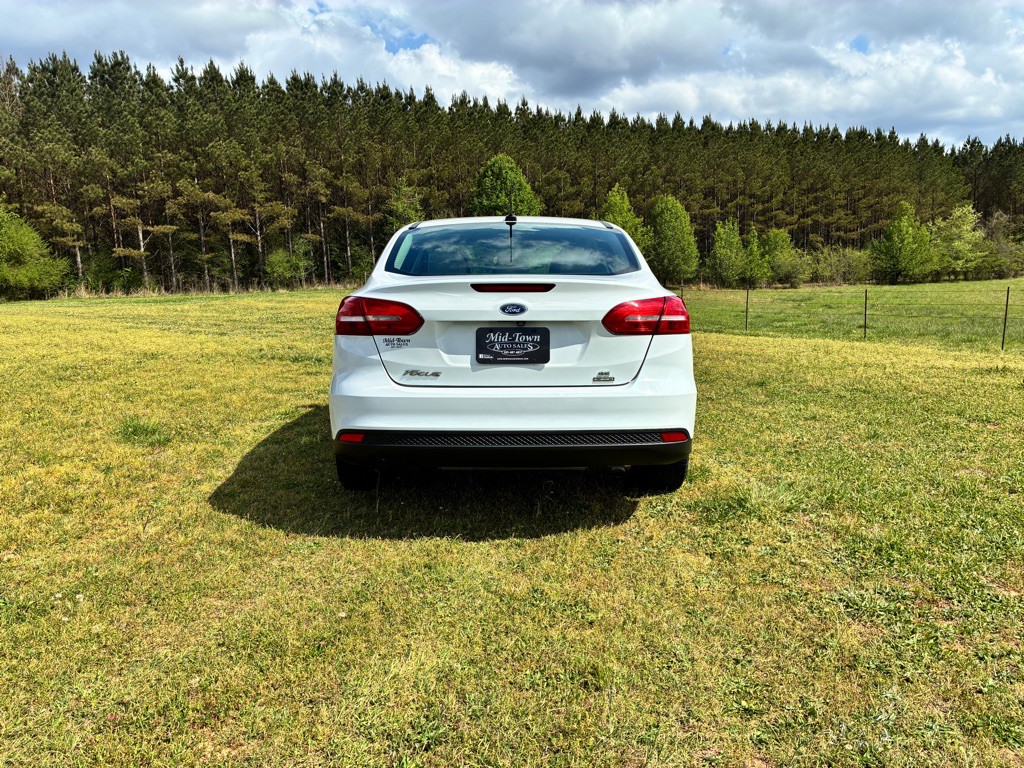 2017 Ford Focus Image 7