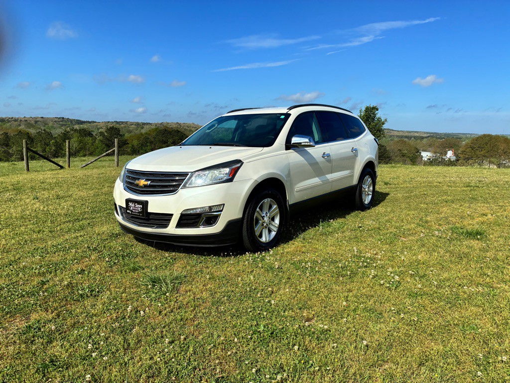 2014 Chevrolet Traverse Image 2