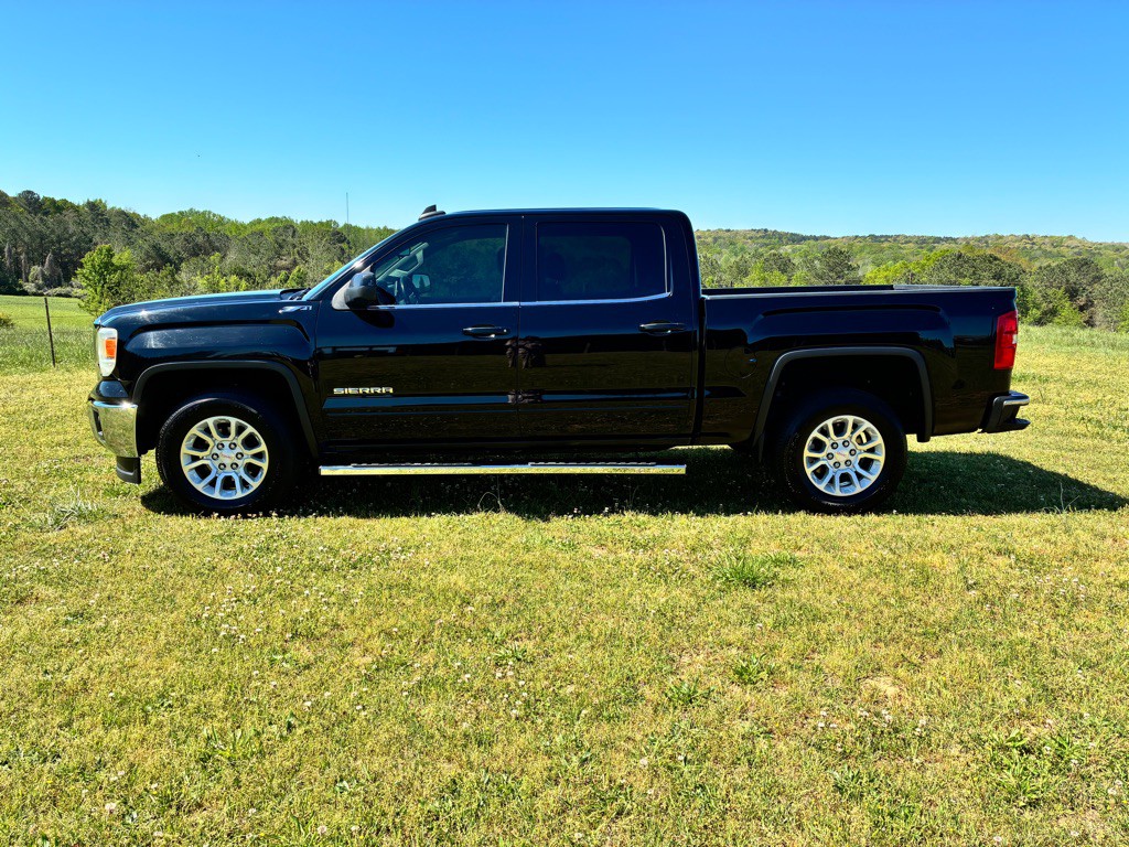 2015 GMC Sierra Image 1