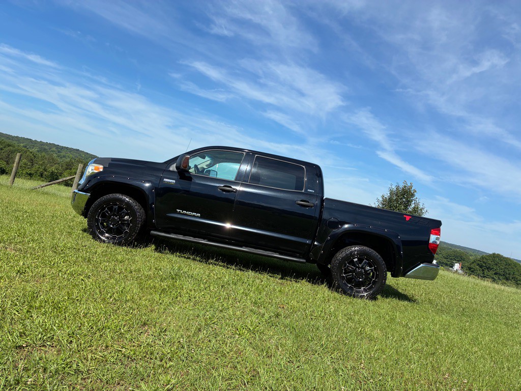 2014 Toyota Tundra Image 2