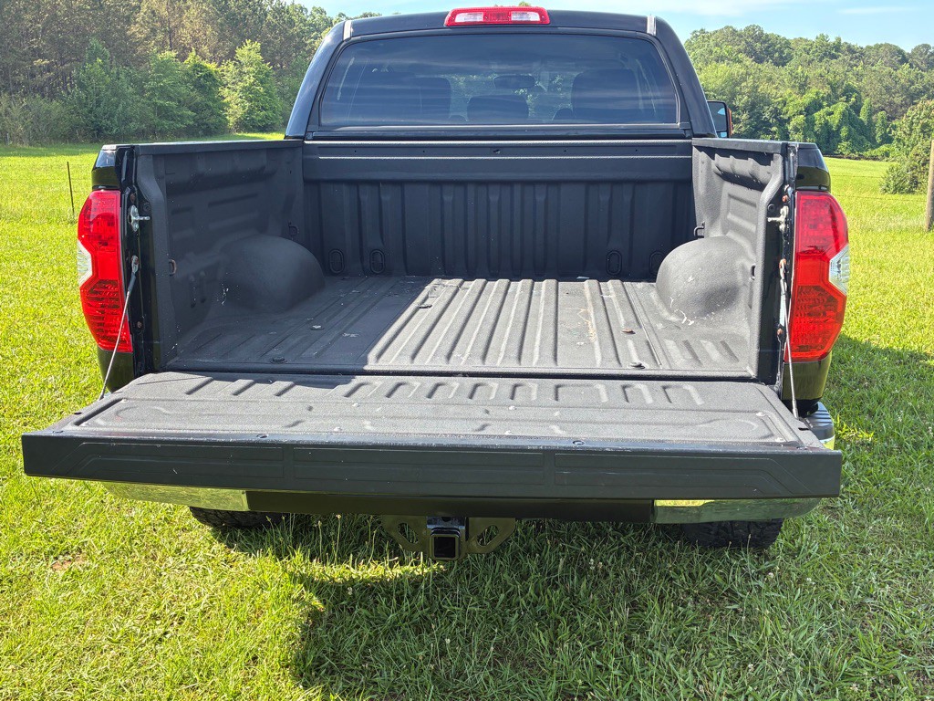 2014 Toyota Tundra Image 10