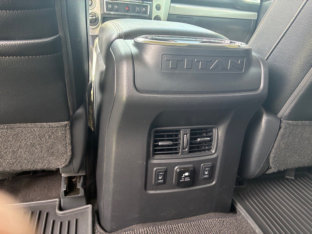 2018 Nissan Titan Image 14