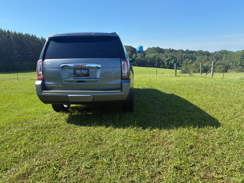 2020 GMC Yukon Image 7