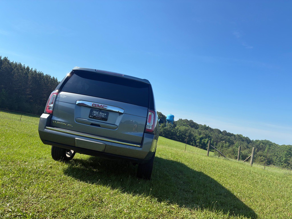 2020 GMC Yukon Image 8