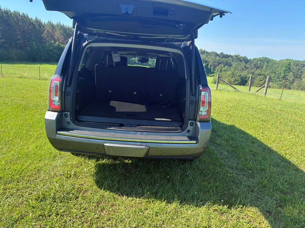 2020 GMC Yukon Image 9