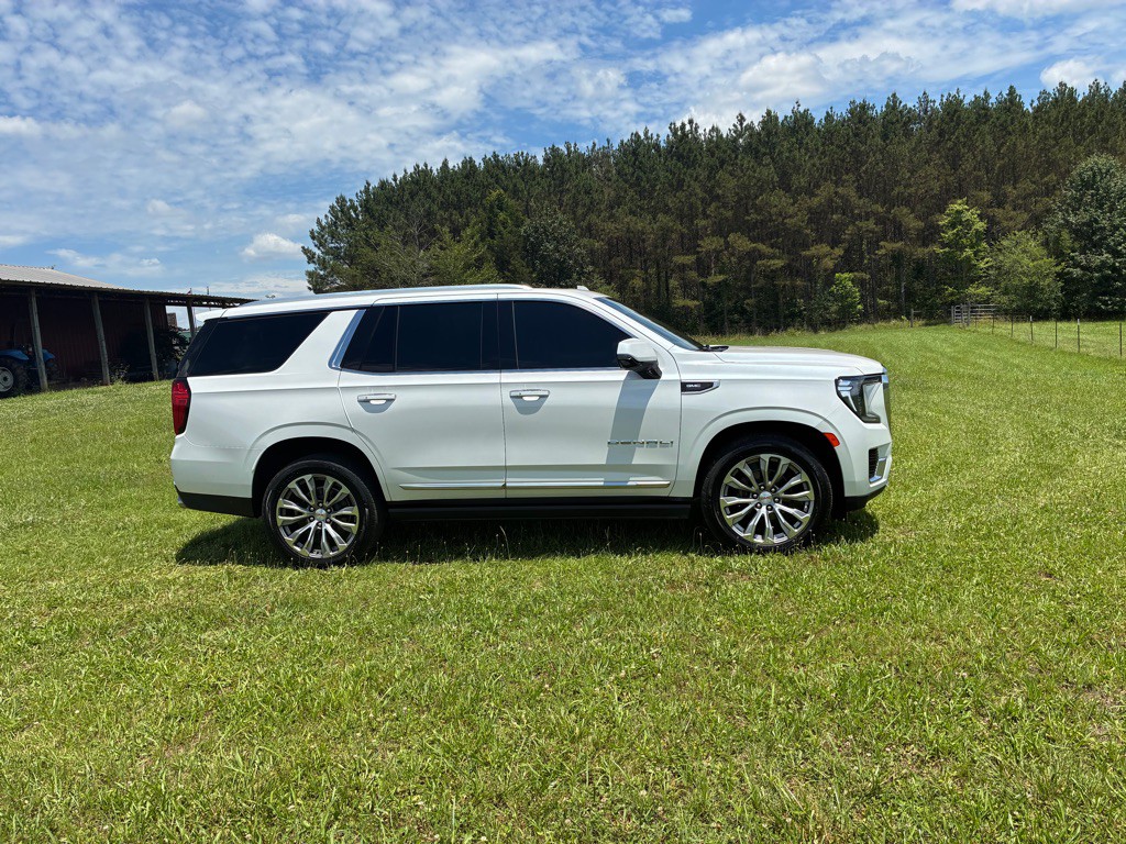 2021 GMC Yukon Image 8