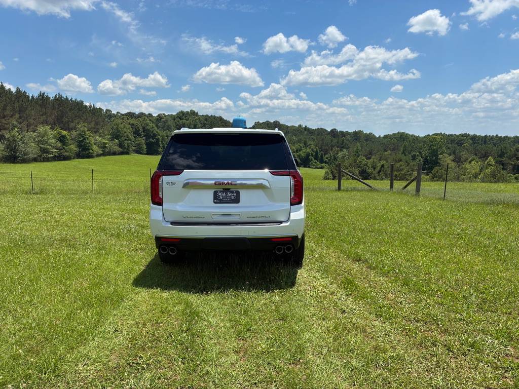 2021 GMC Yukon Image 9
