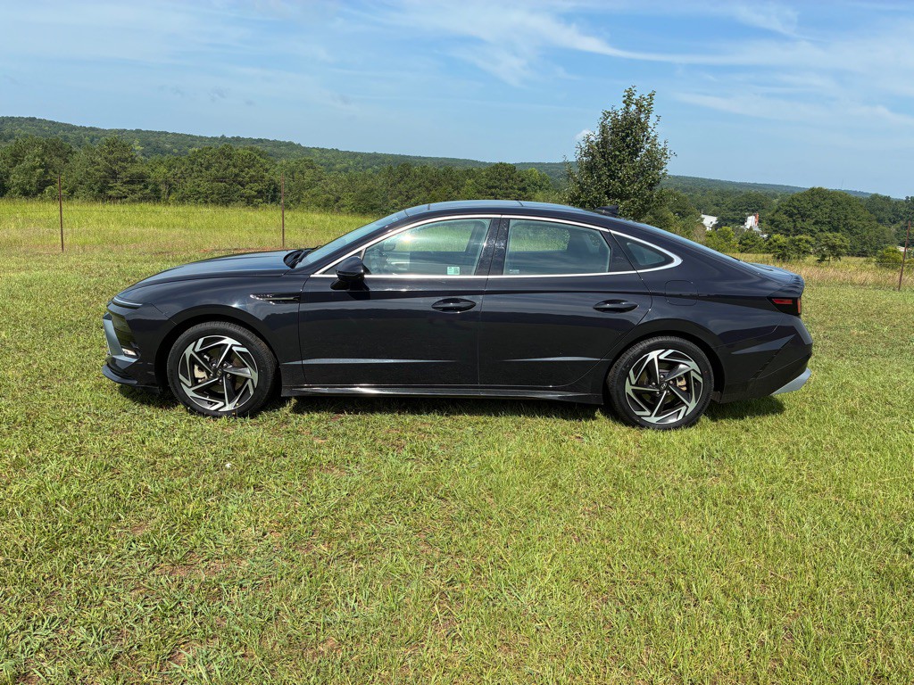 2024 Hyundai Sonata Image 1