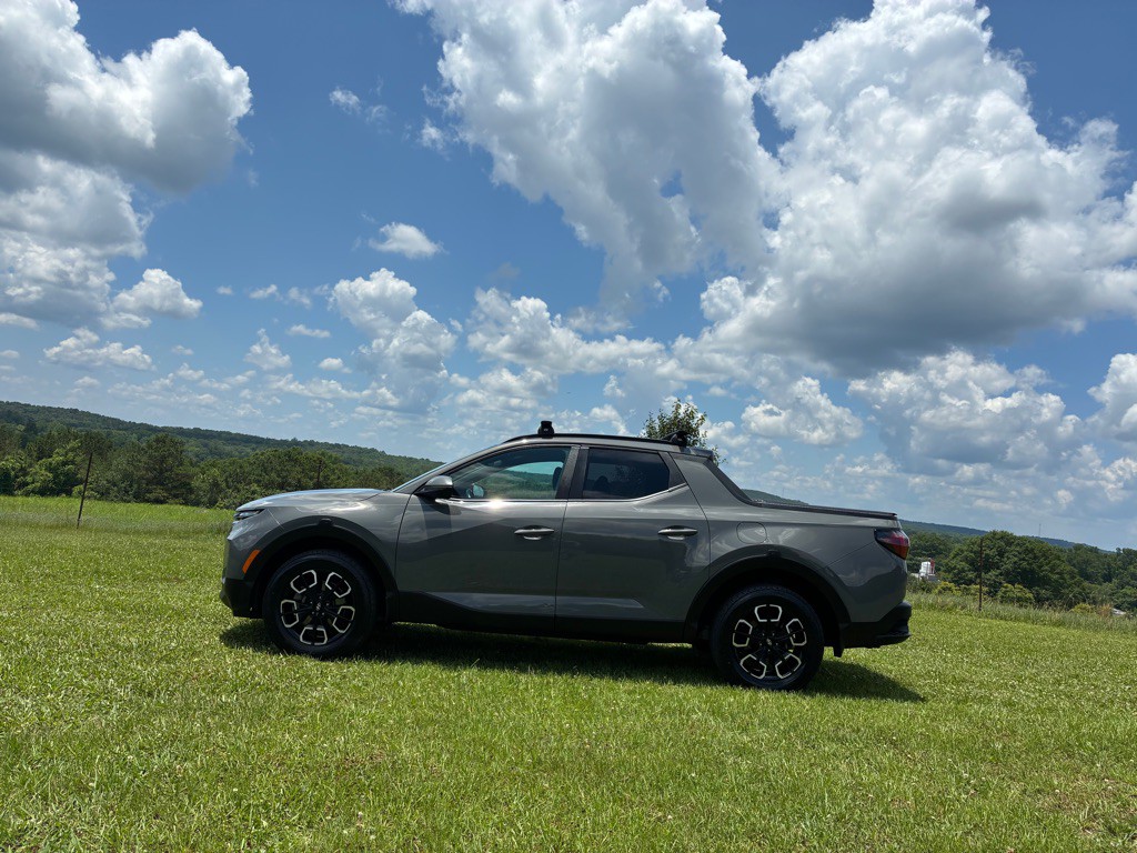 2023 Hyundai Santa Cruz Image 2