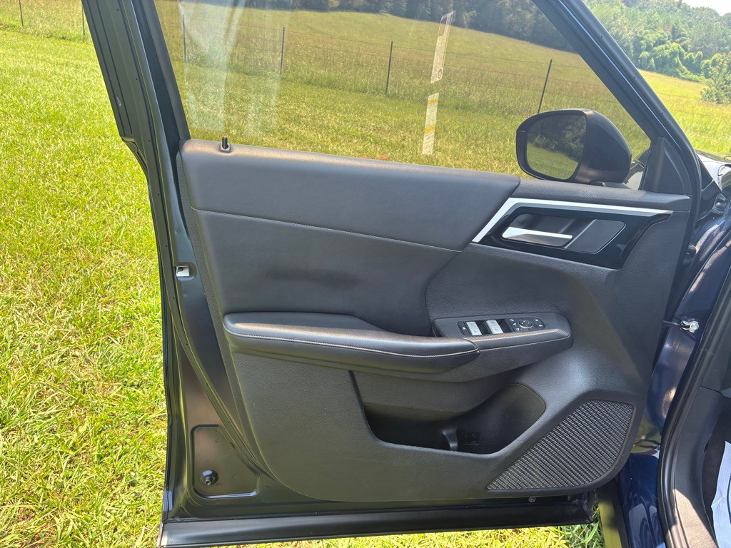 2023 Mitsubishi Outlander Image 15