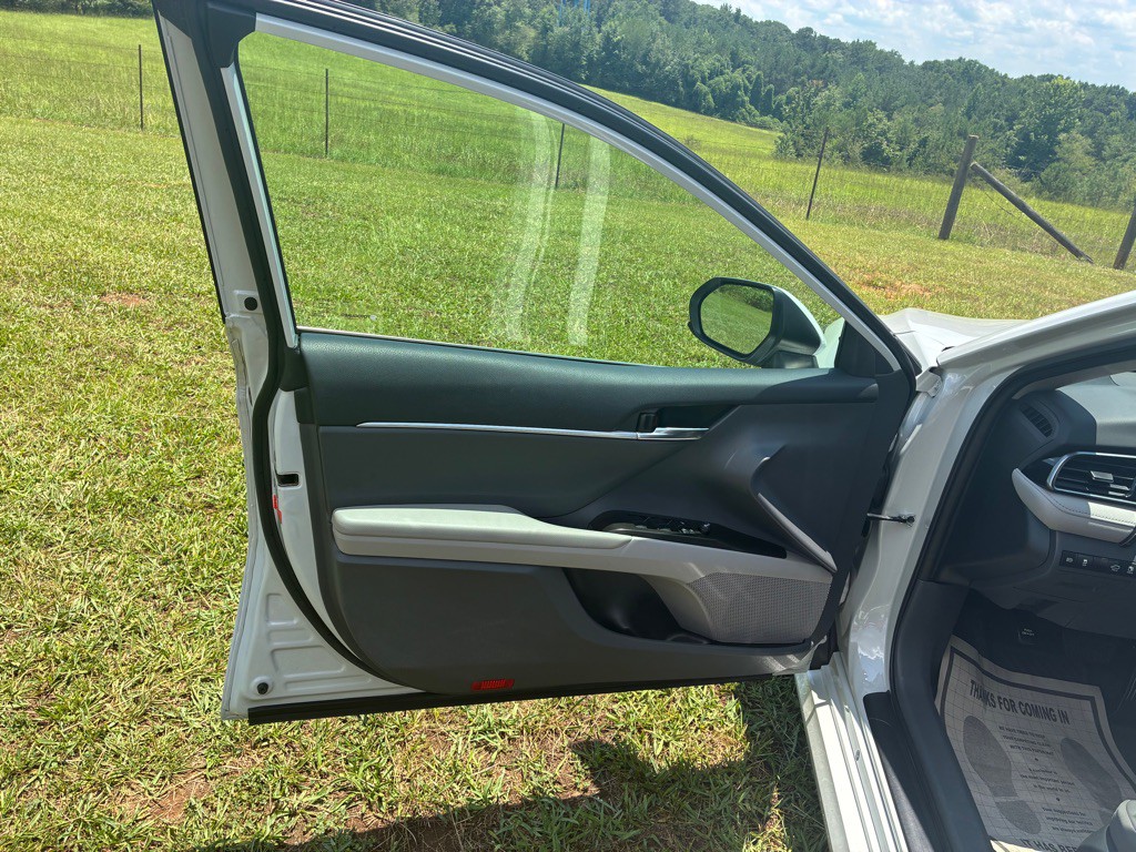 2023 Toyota Camry Image 15