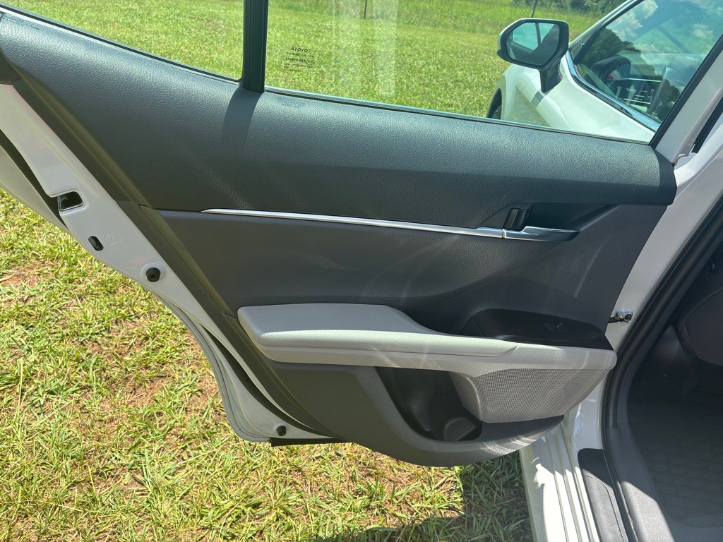 2023 Toyota Camry Image 16