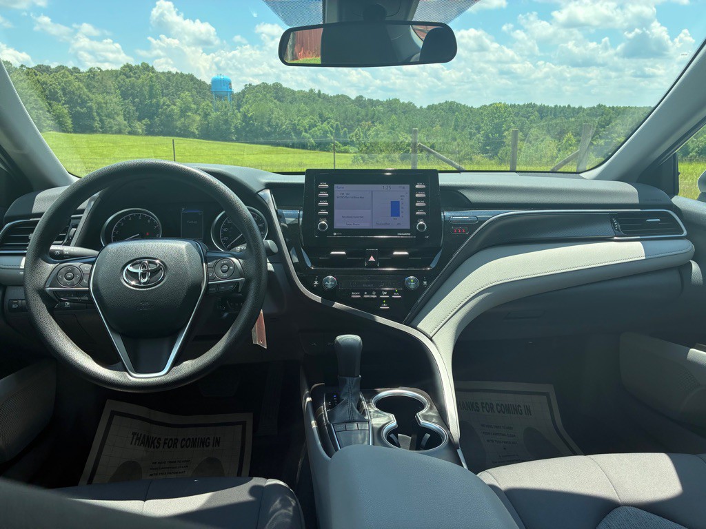 2023 Toyota Camry Image 17