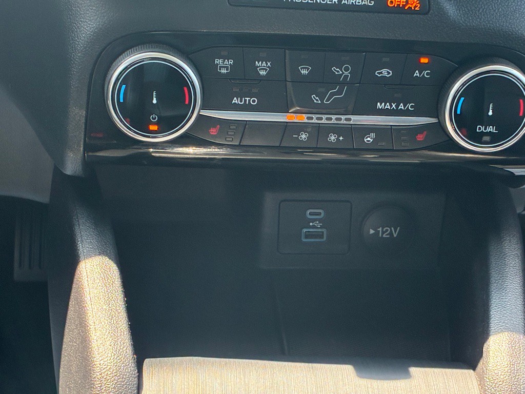 2022 Ford Escape Image 24