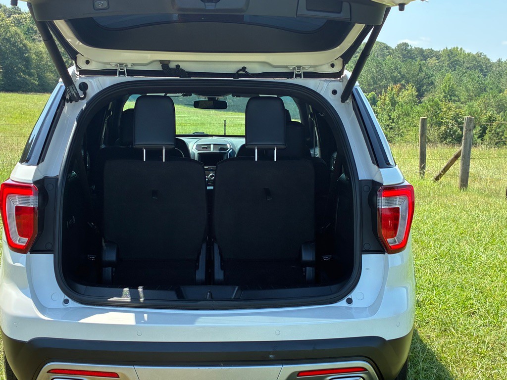 2017 Ford Explorer Image 10