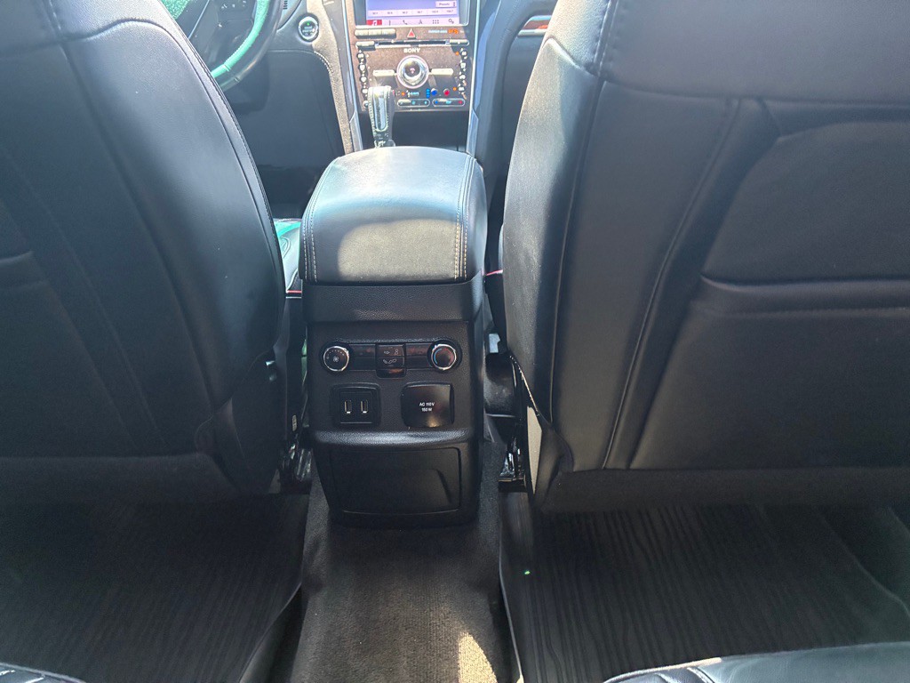 2017 Ford Explorer Image 18
