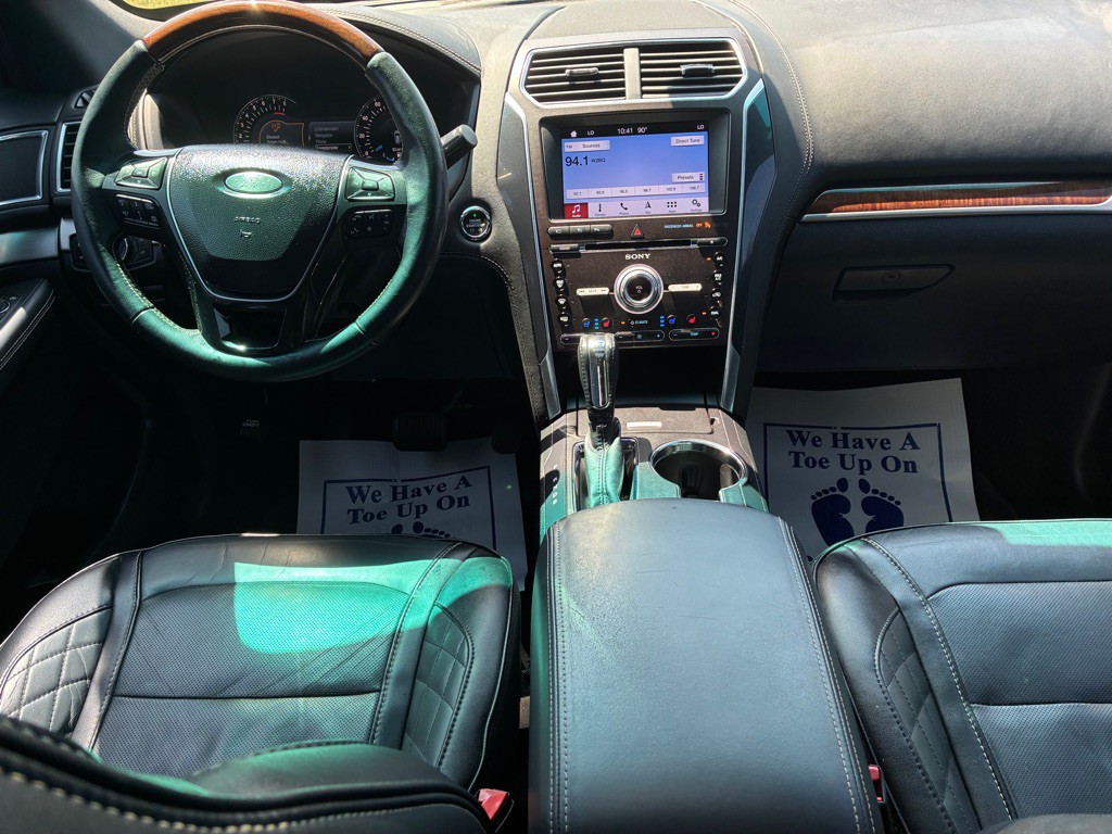 2017 Ford Explorer Image 31