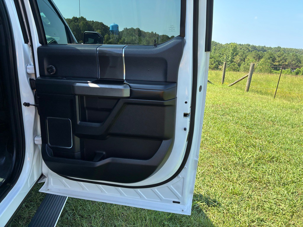 2015 Ford F-150 Image 21