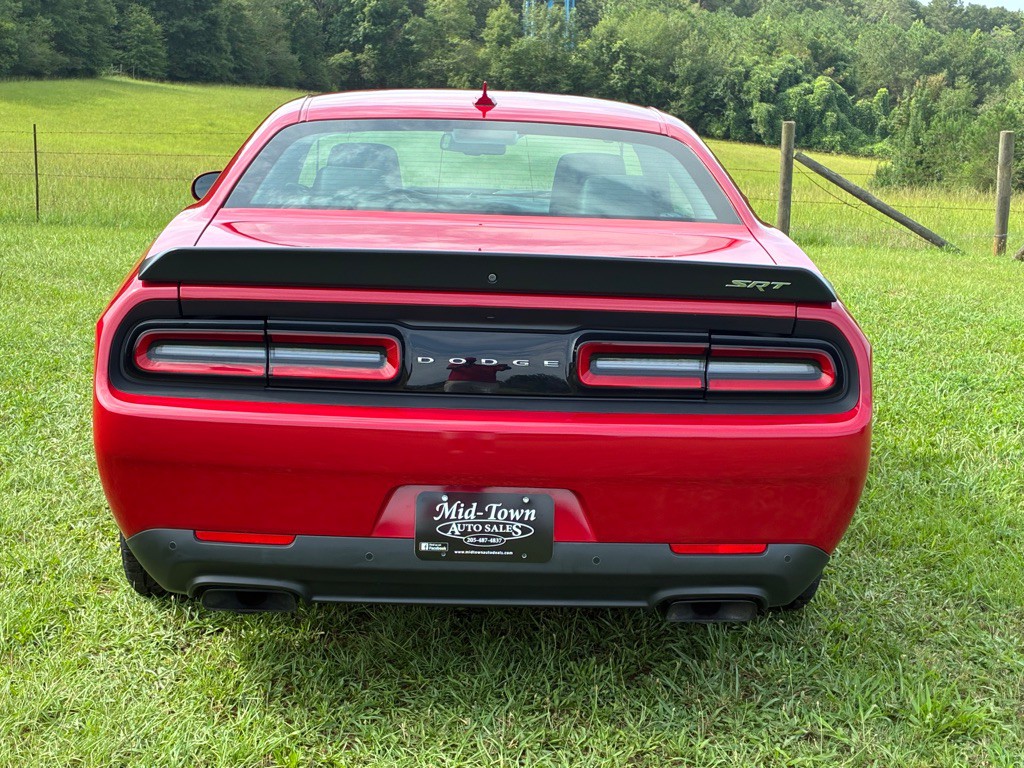 2016 Dodge Challenger Image 12