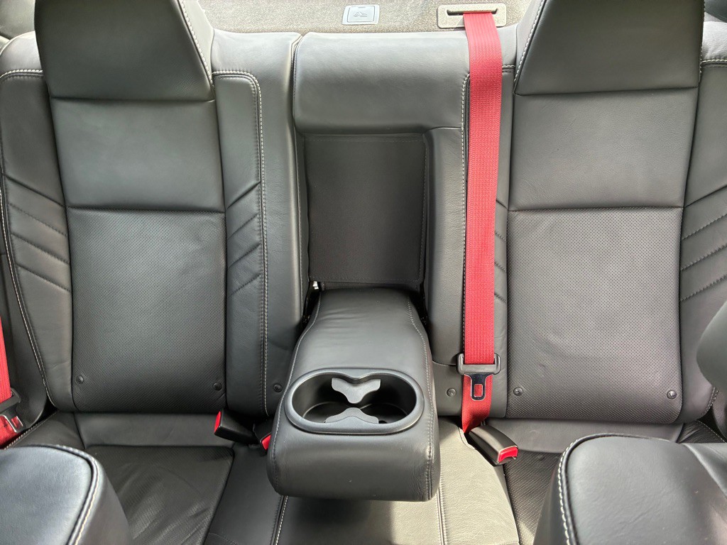 2016 Dodge Challenger Image 14