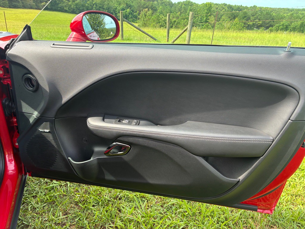 2016 Dodge Challenger Image 17