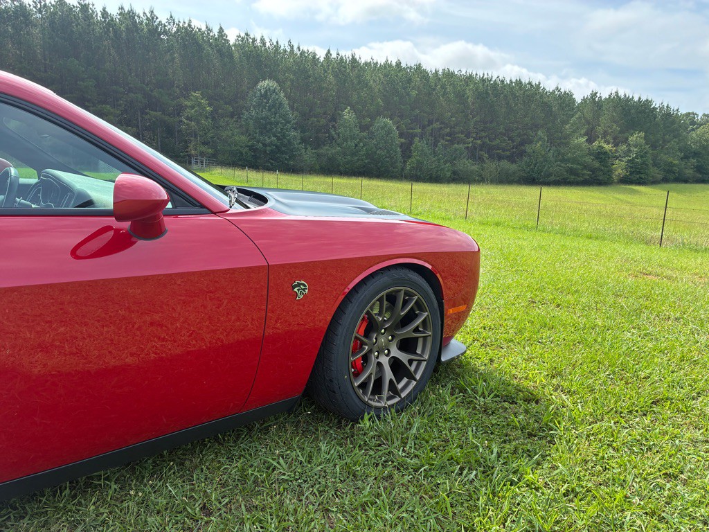 2016 Dodge Challenger Image 18
