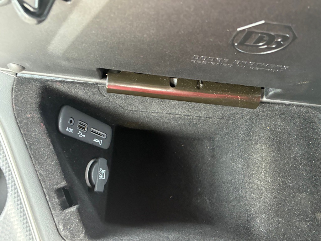 2016 Dodge Challenger Image 23