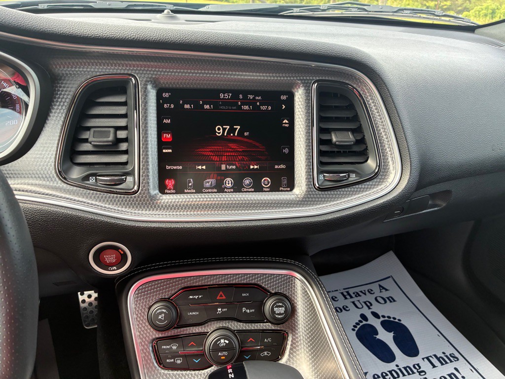 2016 Dodge Challenger Image 25