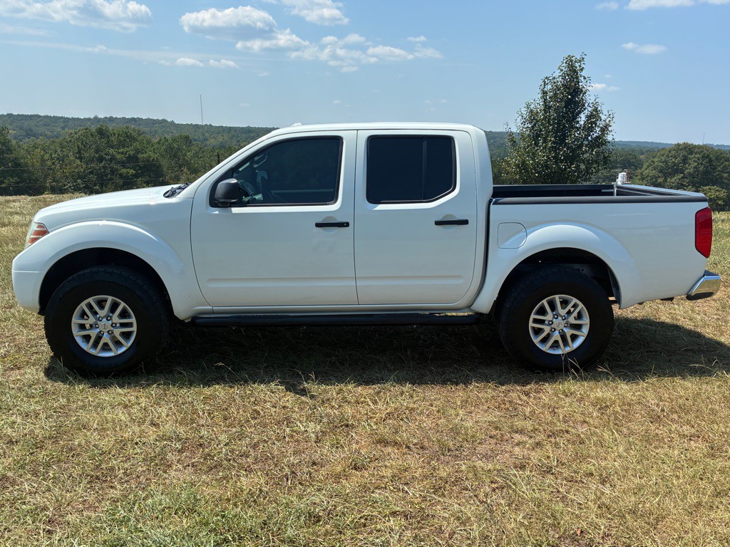2014 Nissan Frontier Image 3