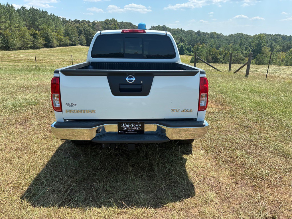 2014 Nissan Frontier Image 9