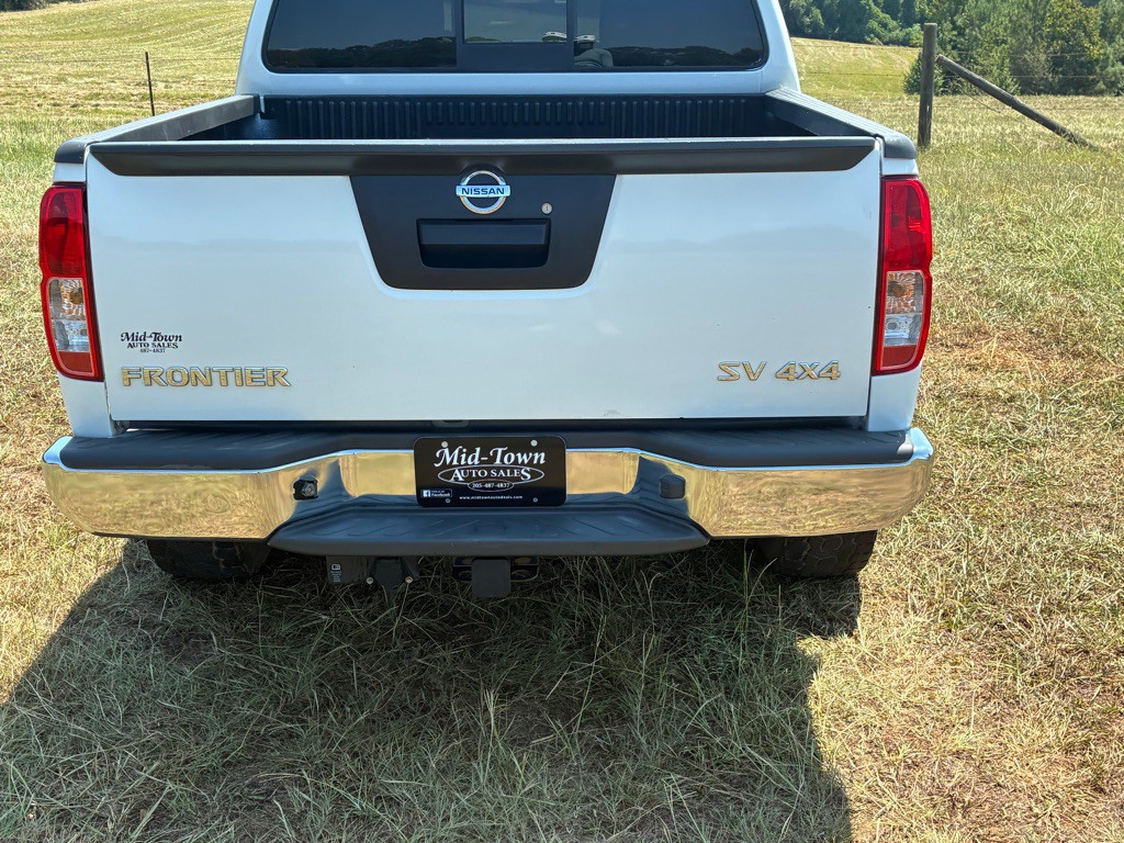 2014 Nissan Frontier Image 11