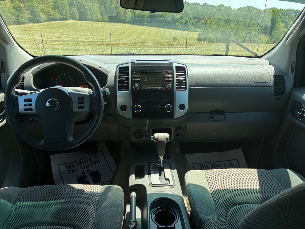 2014 Nissan Frontier Image 22